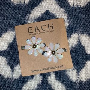Each Jewels Flower Barrette Set